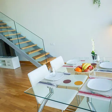 Apartamento Loft Duplex Con Parking Gratis דירה *